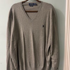 Ralph Lauren Men's V-Neck Sweater in Gray